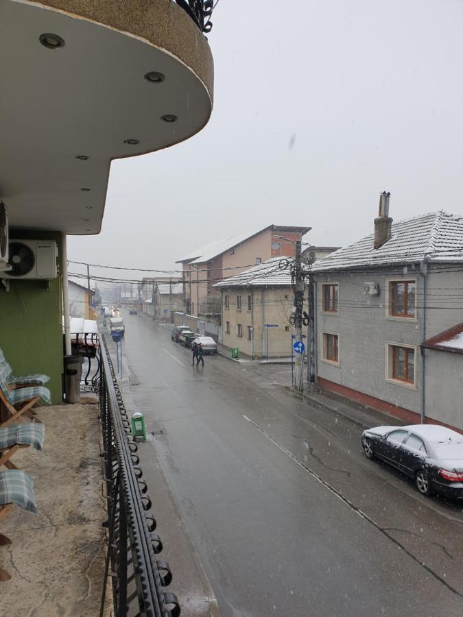 Sc Afitos Srl Hostel Drobeta Turnu Severin Exterior photo